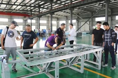 安徽省裝配式農房模塊化設計專家組來公司調研